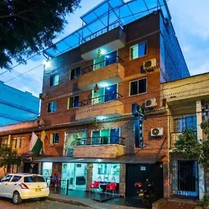verony-laureles.colombiamedellinhotels.com/